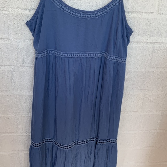 Motherhood Maternity Crochet Blue Maxi Dress size Medium - Picture 4 of 9
